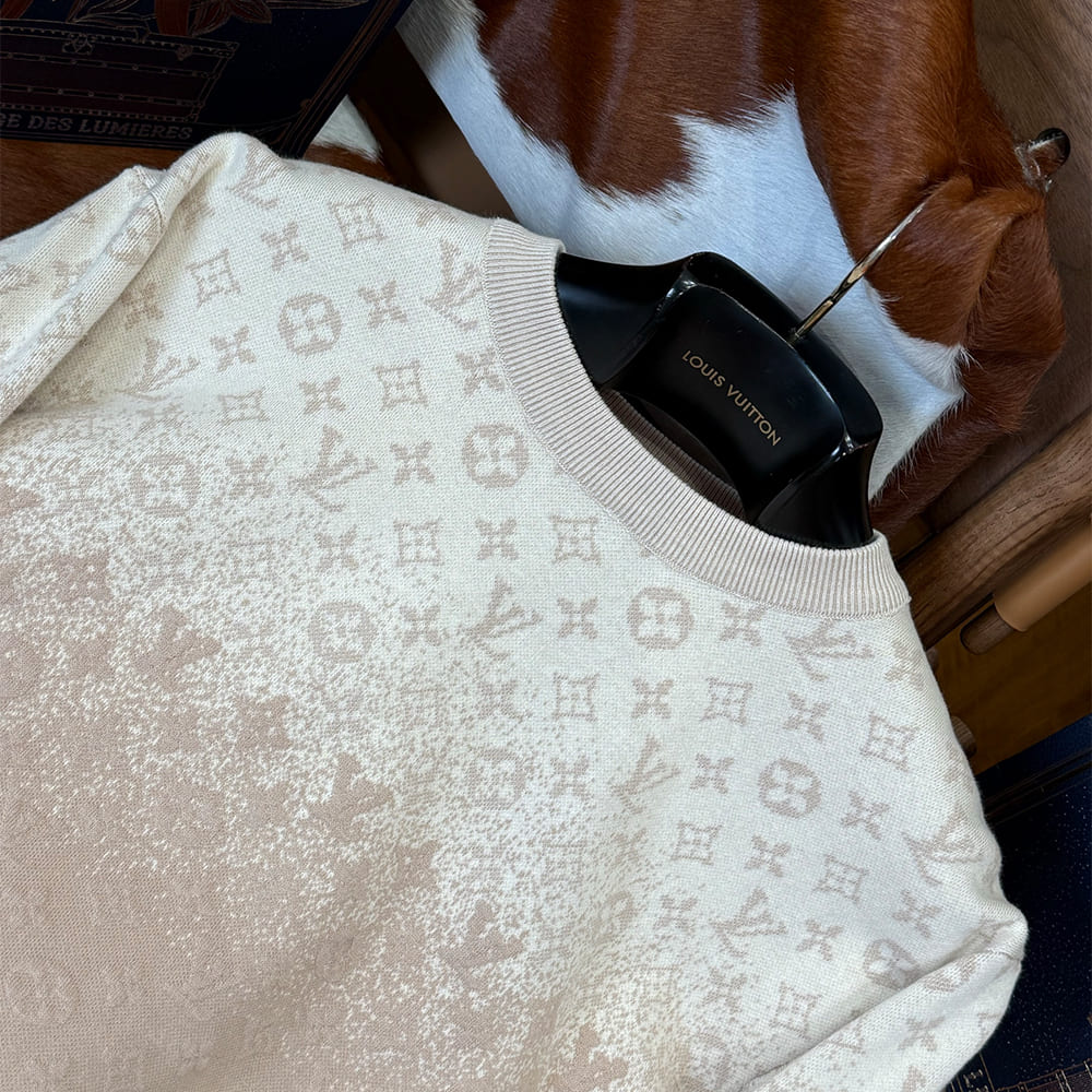 LV UNISEX SHIRT(size:S|M|L|XL)