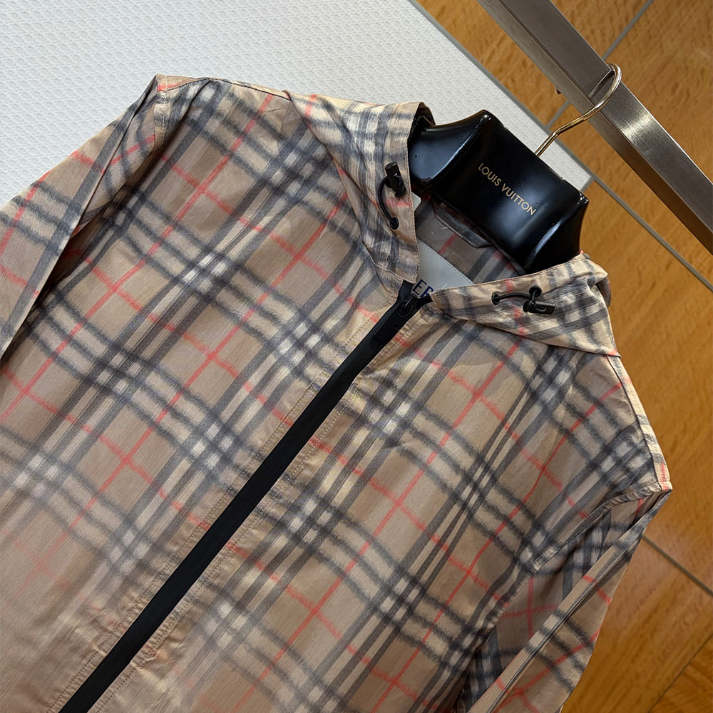 Bv*b*rry UNISEX COAT(size:S|M|L|XL)