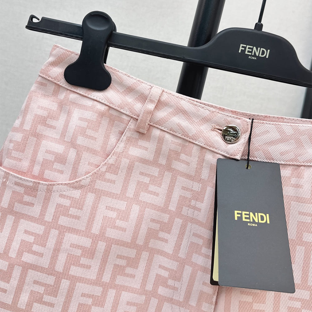 F**di WOMEN SHORTS(size:S|M|L)