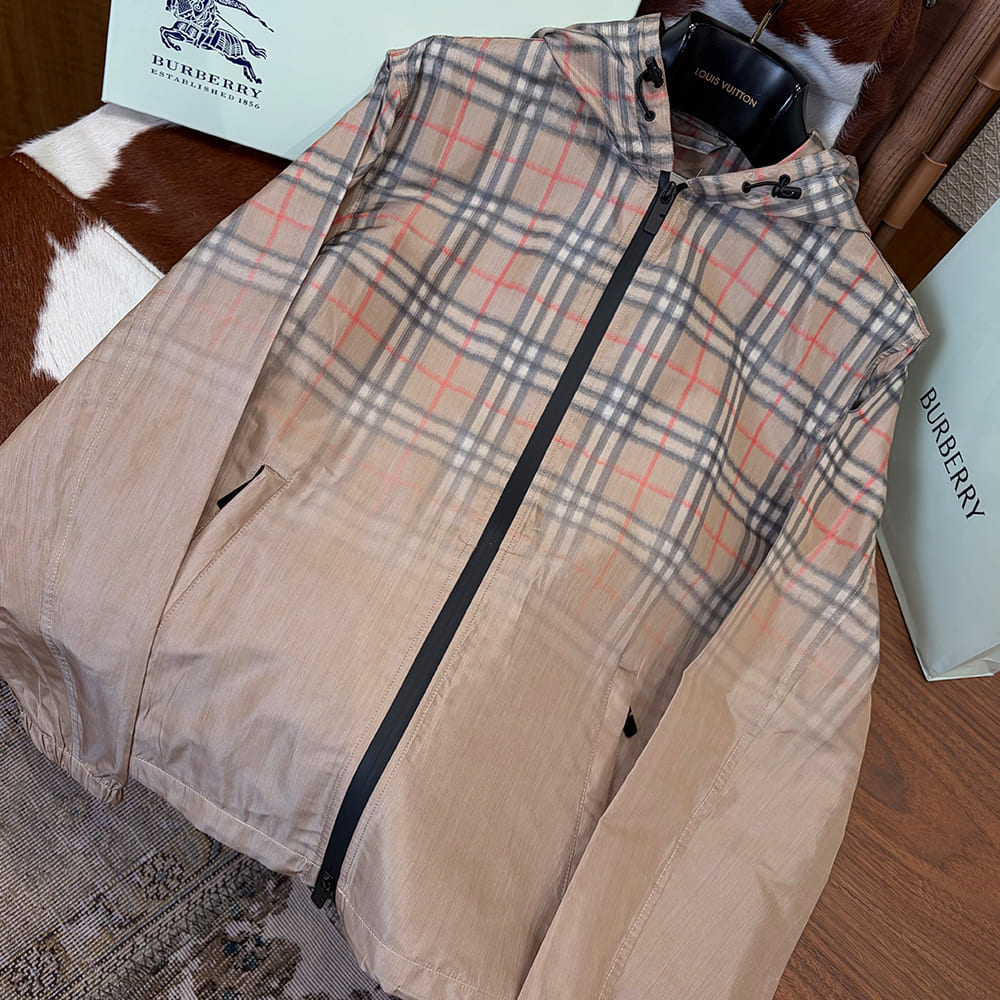Bv*b*rry UNISEX COAT(size:S|M|L|XL)