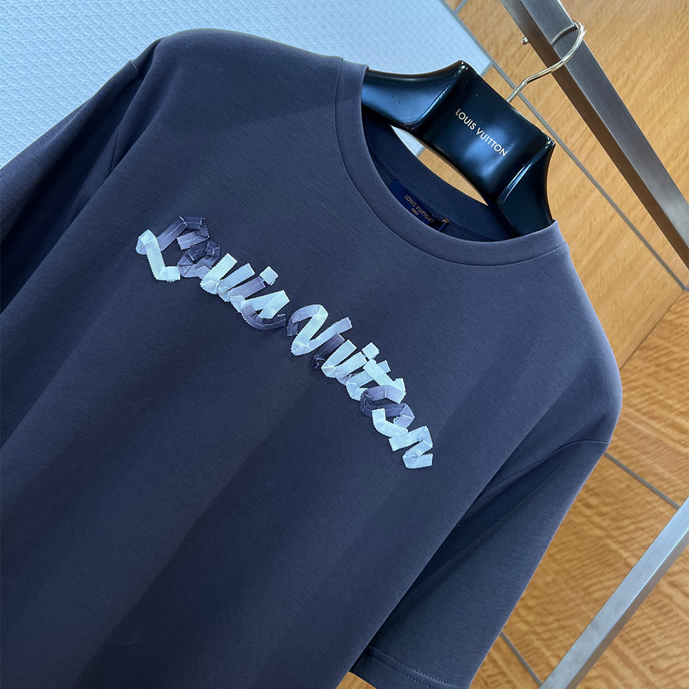 LV UNISEX SHIRT(size:XS|S|M|L)