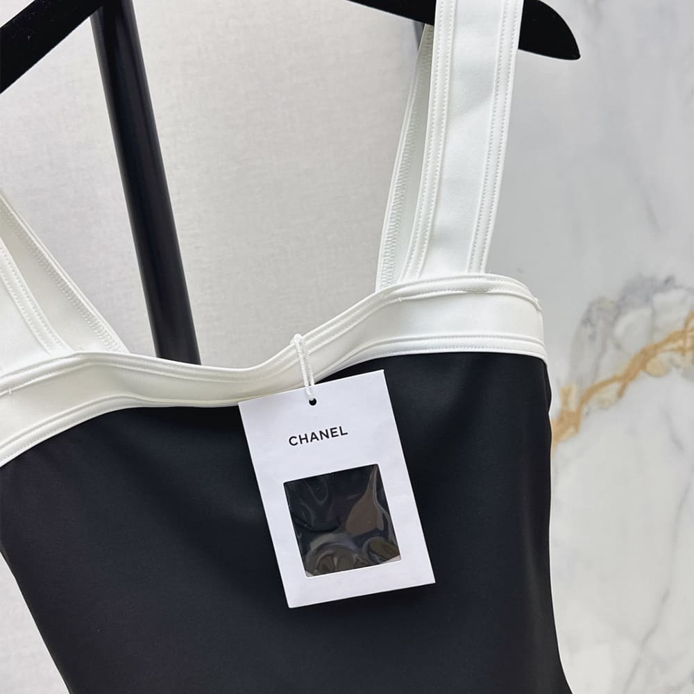 Ch**el WOMEN Swimsuit(size:S|M|L)