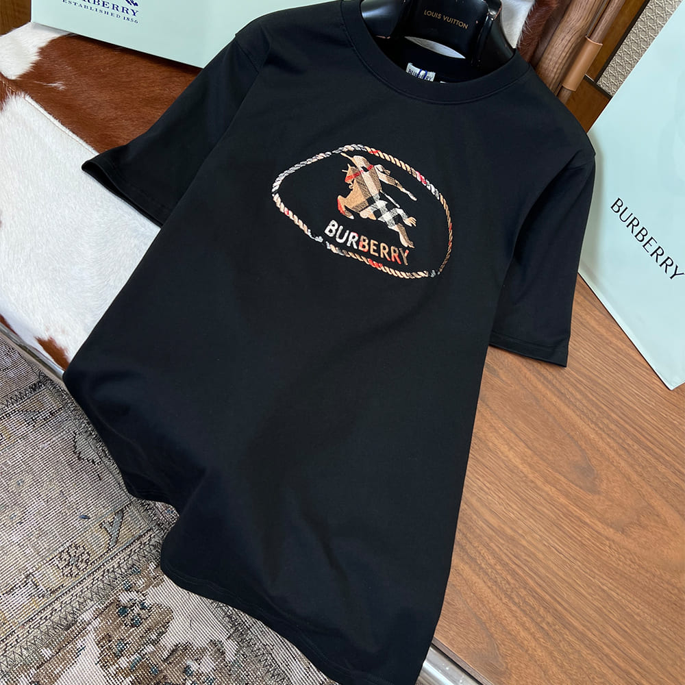 Bv*b*rry UNISEX SHIRT(size:S|M|L|XL)