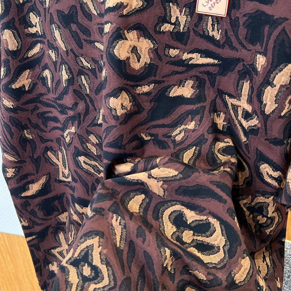 LV UNISEX SHIRT(size:XS|S|M|L)