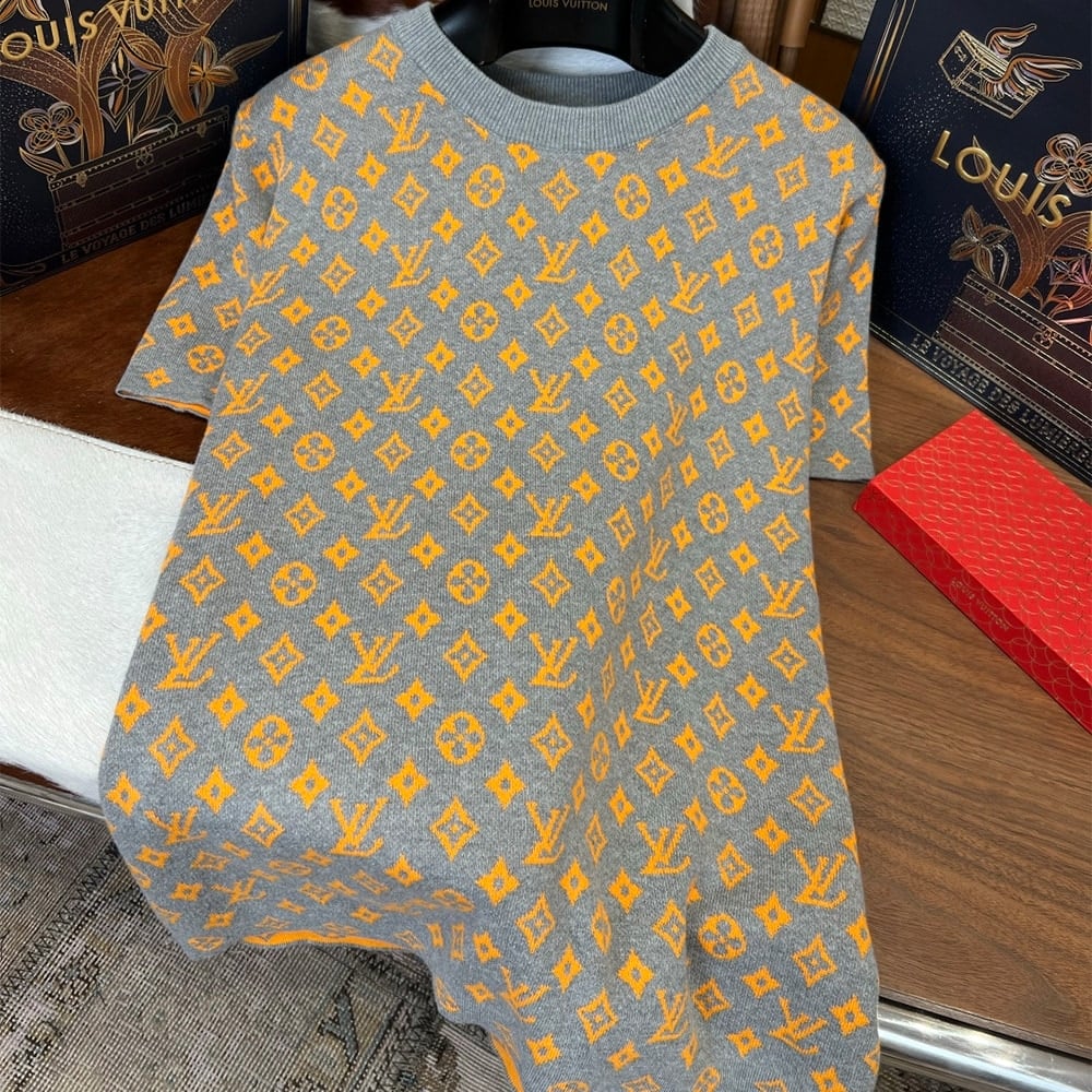 LV UNISEX SHIRT (size:S|M|L|XL)