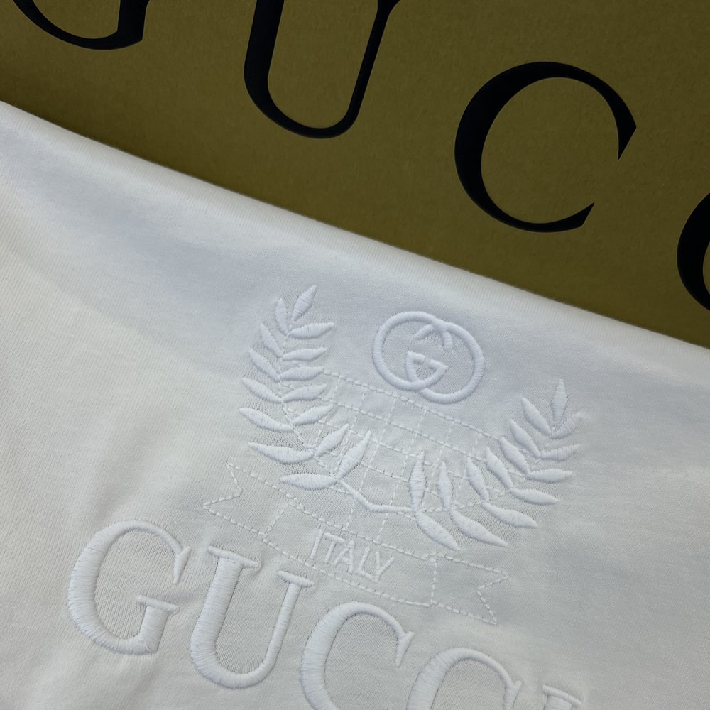 Gvc*1 UNISEX SHIRT(size:XS|S|M|L)