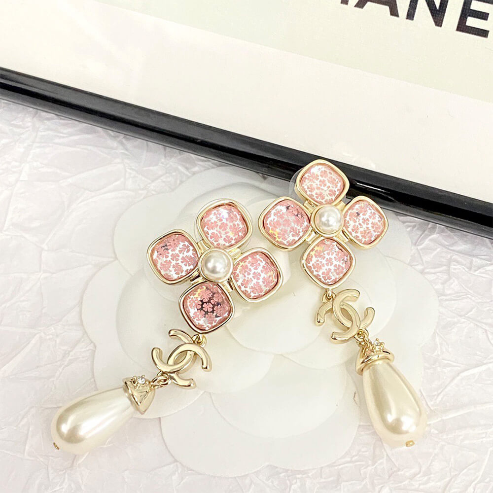 Ch**el PEARL EARRINGS
