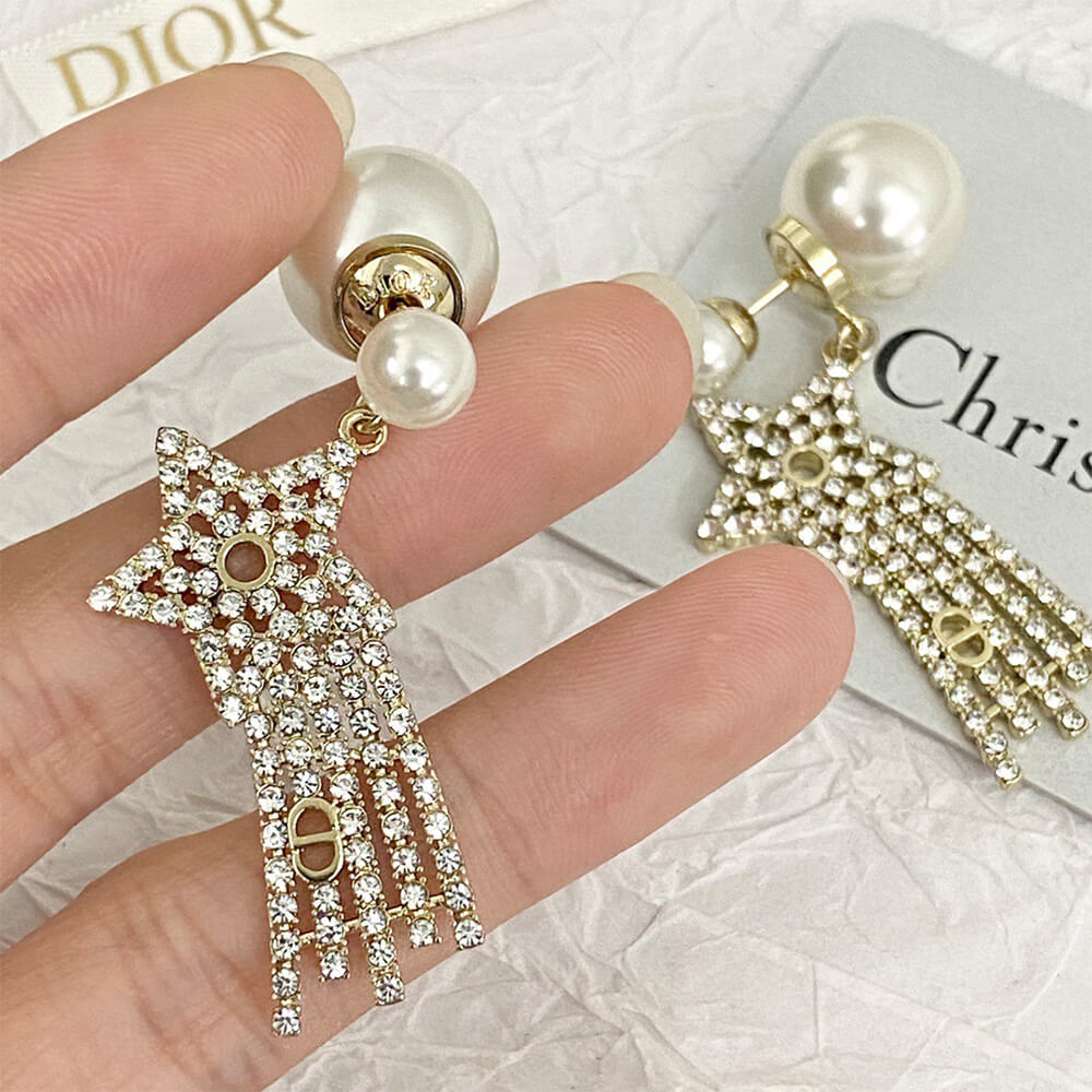 D10r PEARL EARRINGS