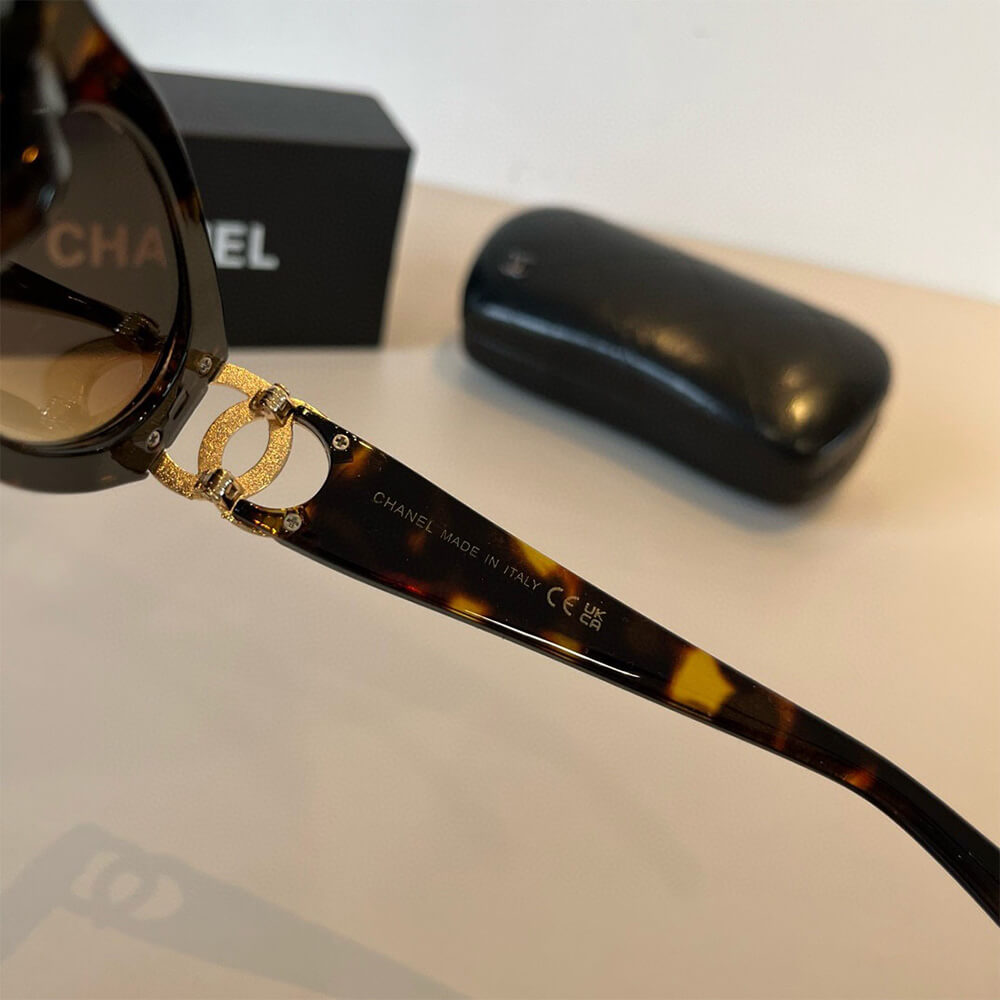 Ch**el SUNGLASSES