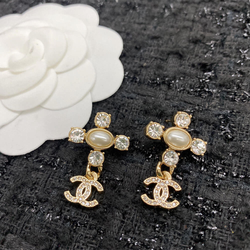 Ch**el D1am0nd EARRINGS