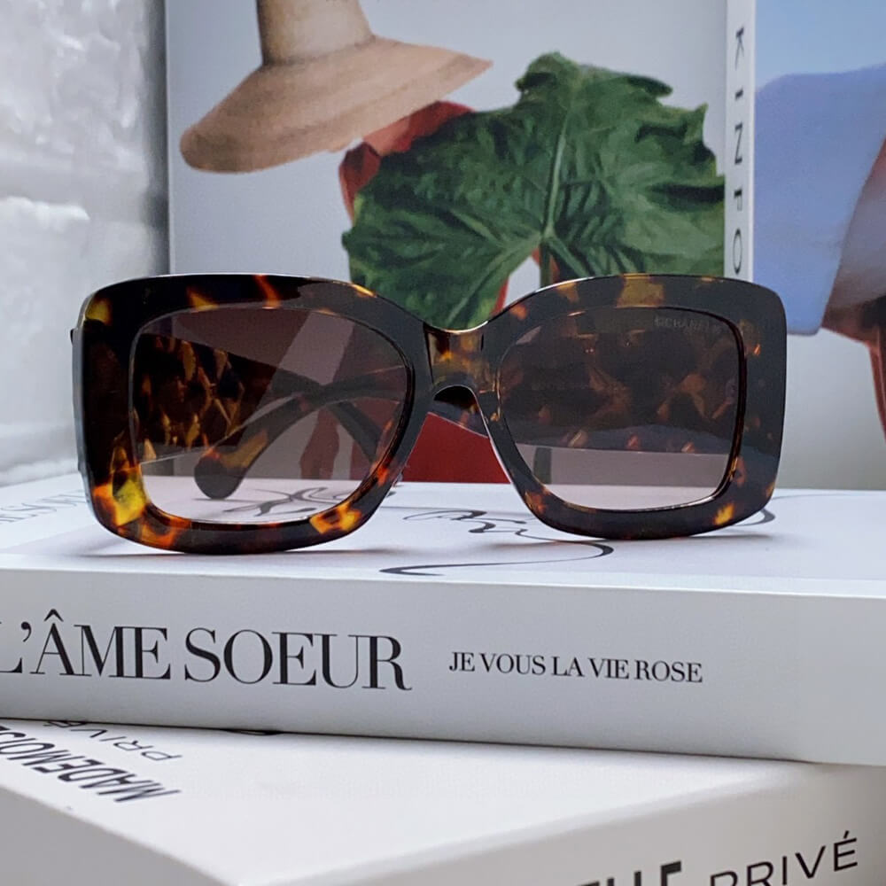 Ch**el SUNGLASSES
