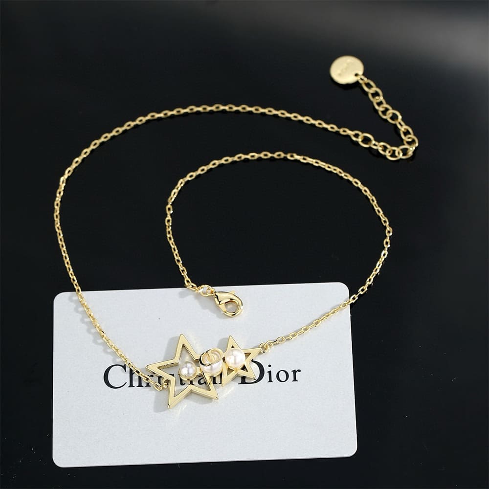D10r necklace