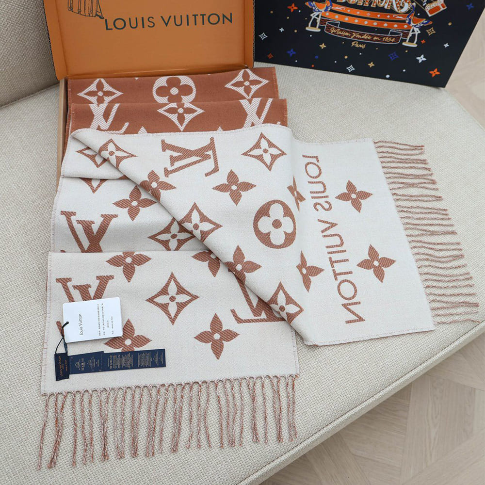 LV  ESSENTIAL Scarf