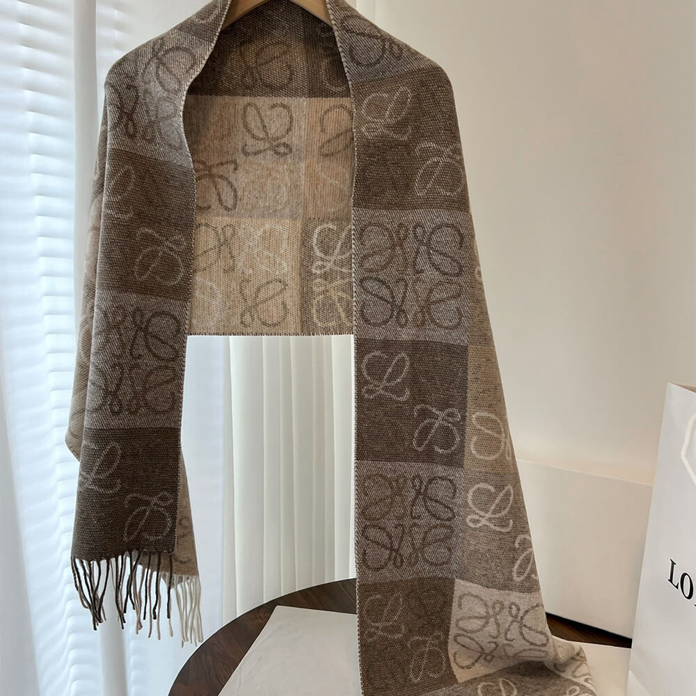L0ew* Scarf in wool and cashmere