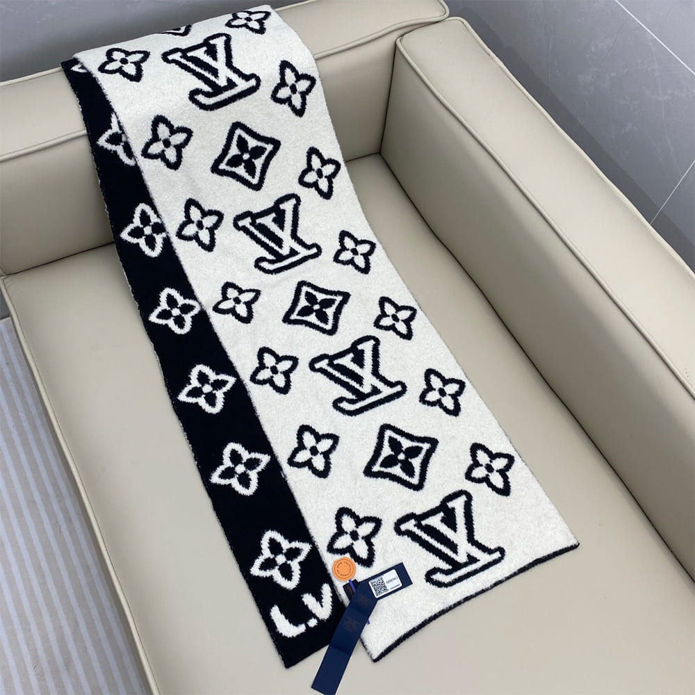 LV Monogram Blast Knitted Scarf