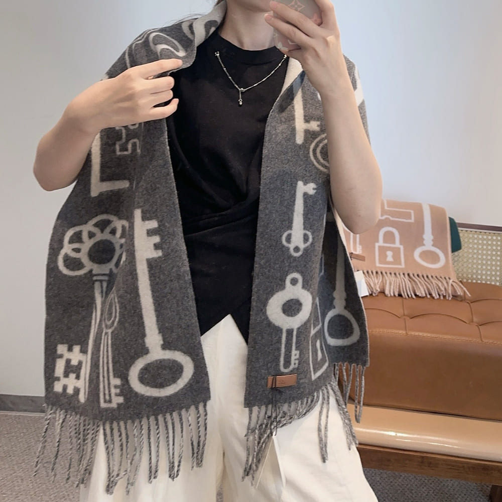 H**me5 Casaque Porte-Clefs Scarf