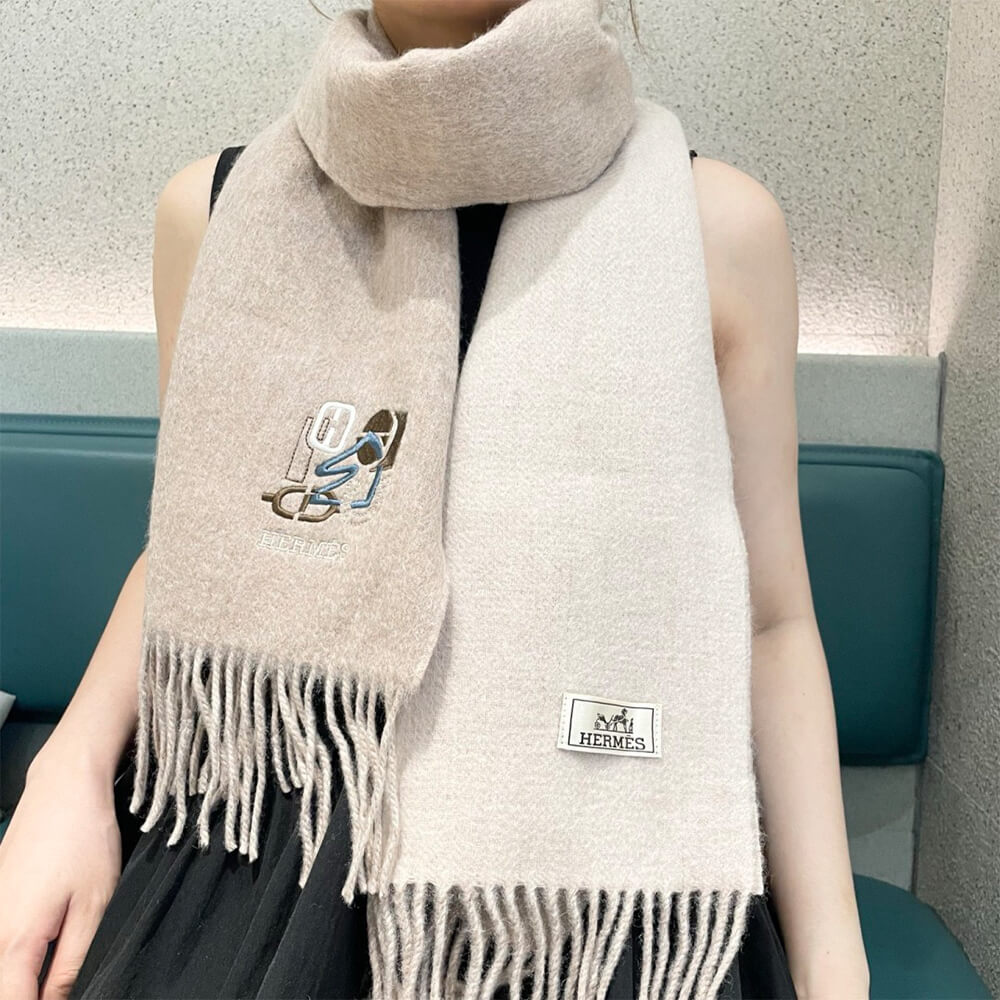 H**me5 Recto-Verso PM H Puzzle Scarf