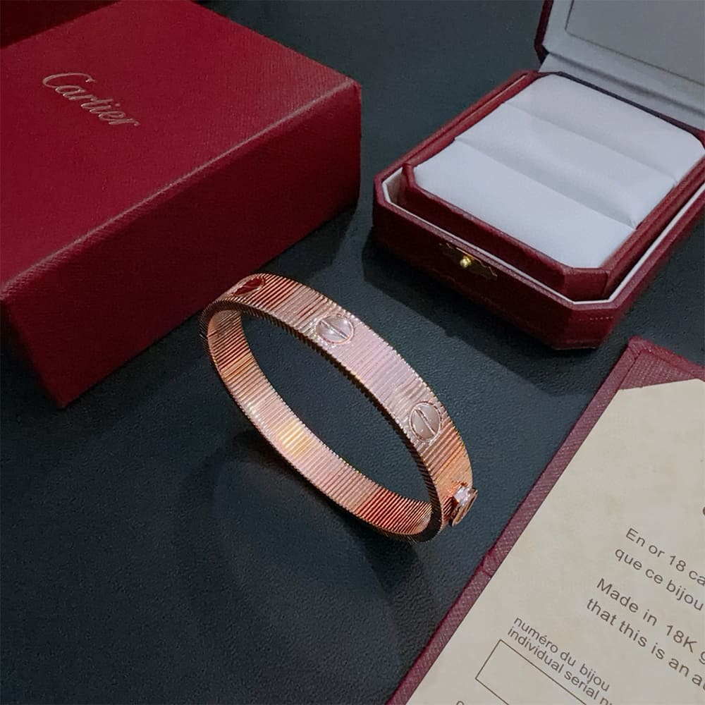 Ca*t1er LOVE Unlimited Bracelet