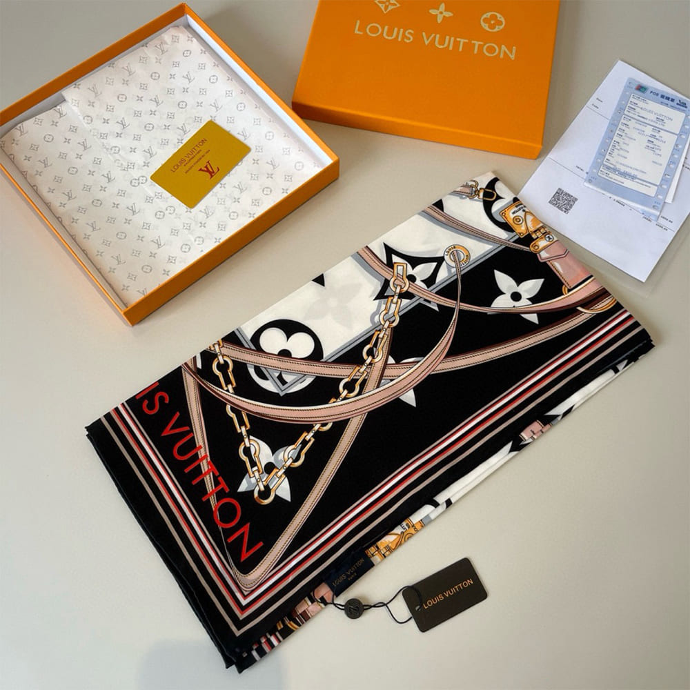 LV Ultimate Monogram Square 90