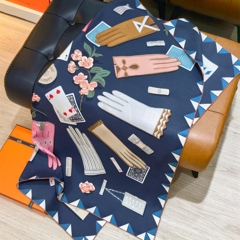 H**me5 L’Heure des Gants scarf 90