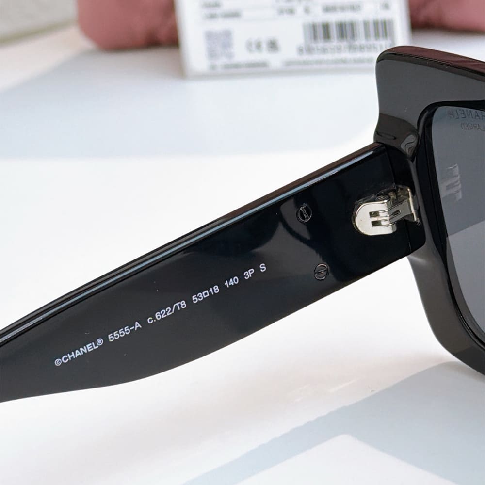 Ch**el Square Sunglasses