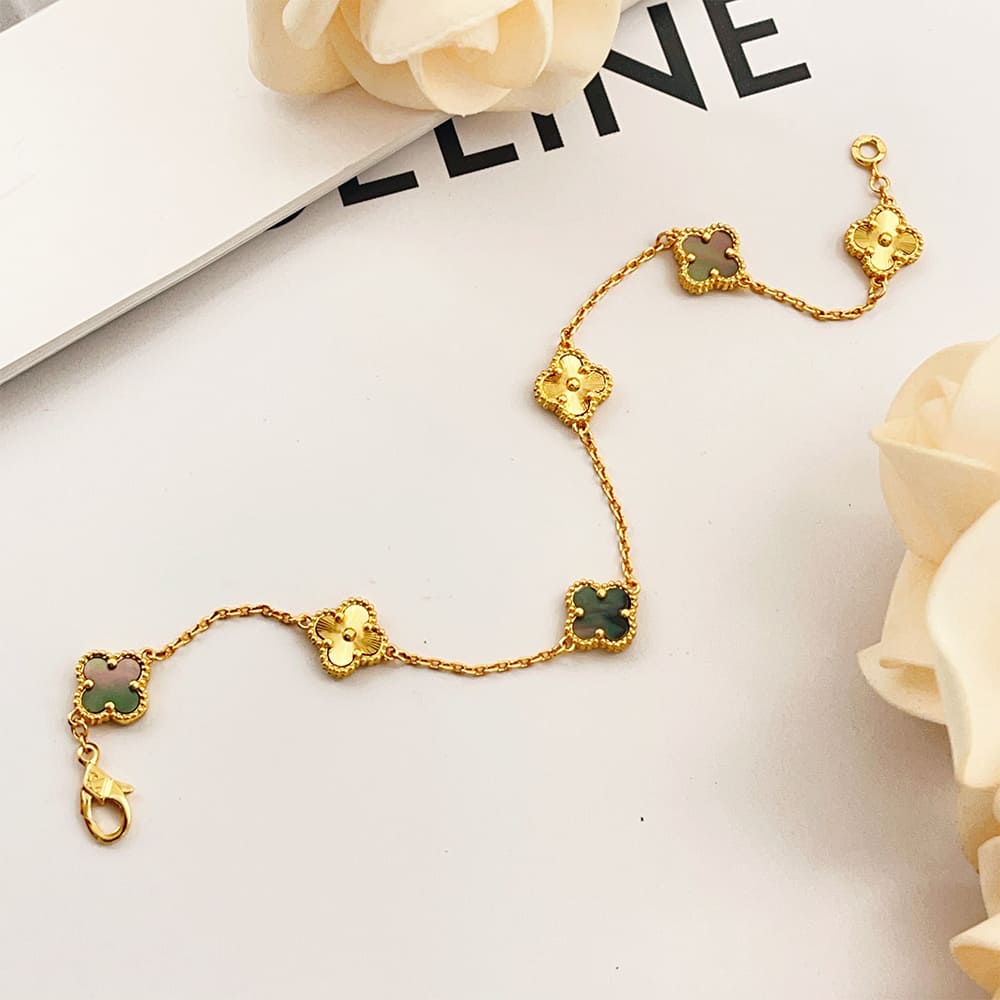 VCA Vintage Alhambra bracelet, 6 motifs