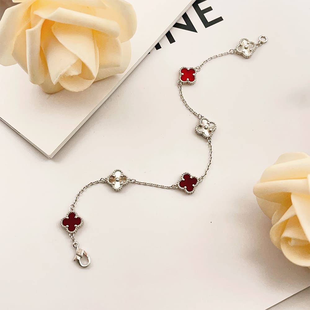 VCA Vintage Alhambra bracelet, 6 motifs