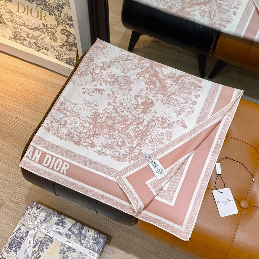D10r Toile de Jouy Sauvage 90 Square Scarf
