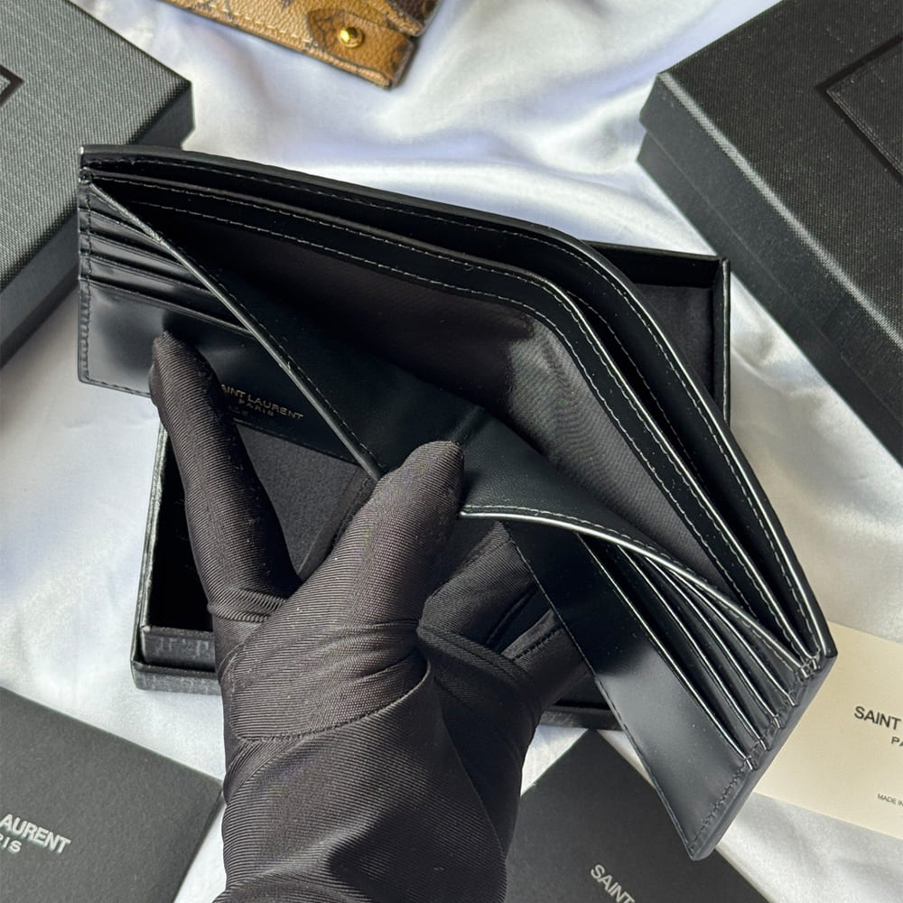 TINY CASSANDRE East/West wallet in CROCODILE-EMBOSSED matte leather(HIGH-END GRADE)