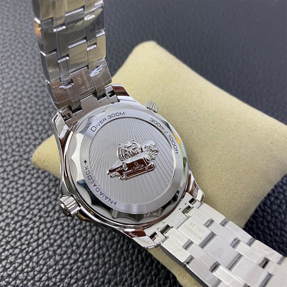 0me*ga Seamaster Diver 300M