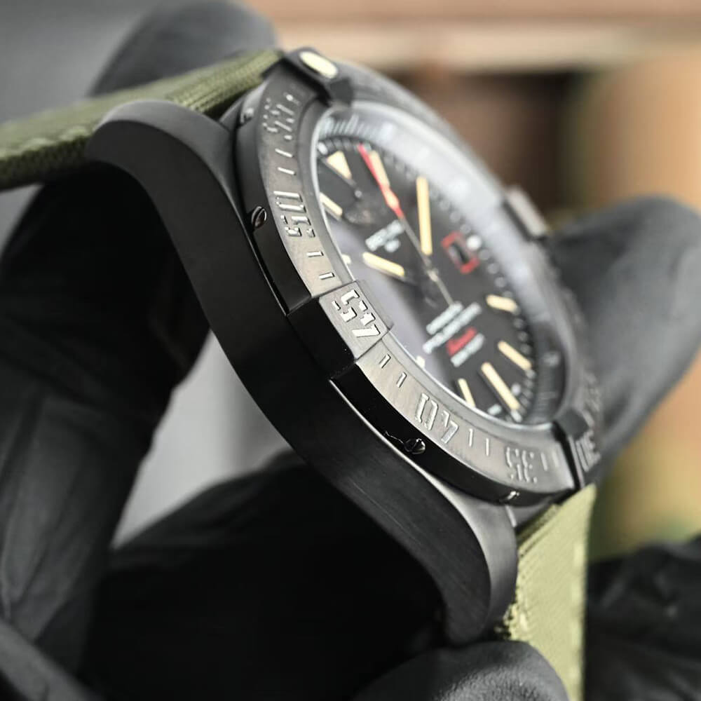 Breitling Avenger Blackbird 43
