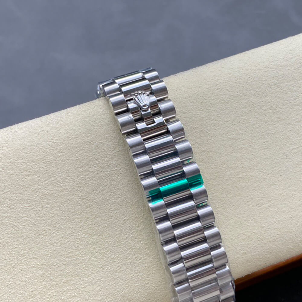R01ex Day-Date 40
