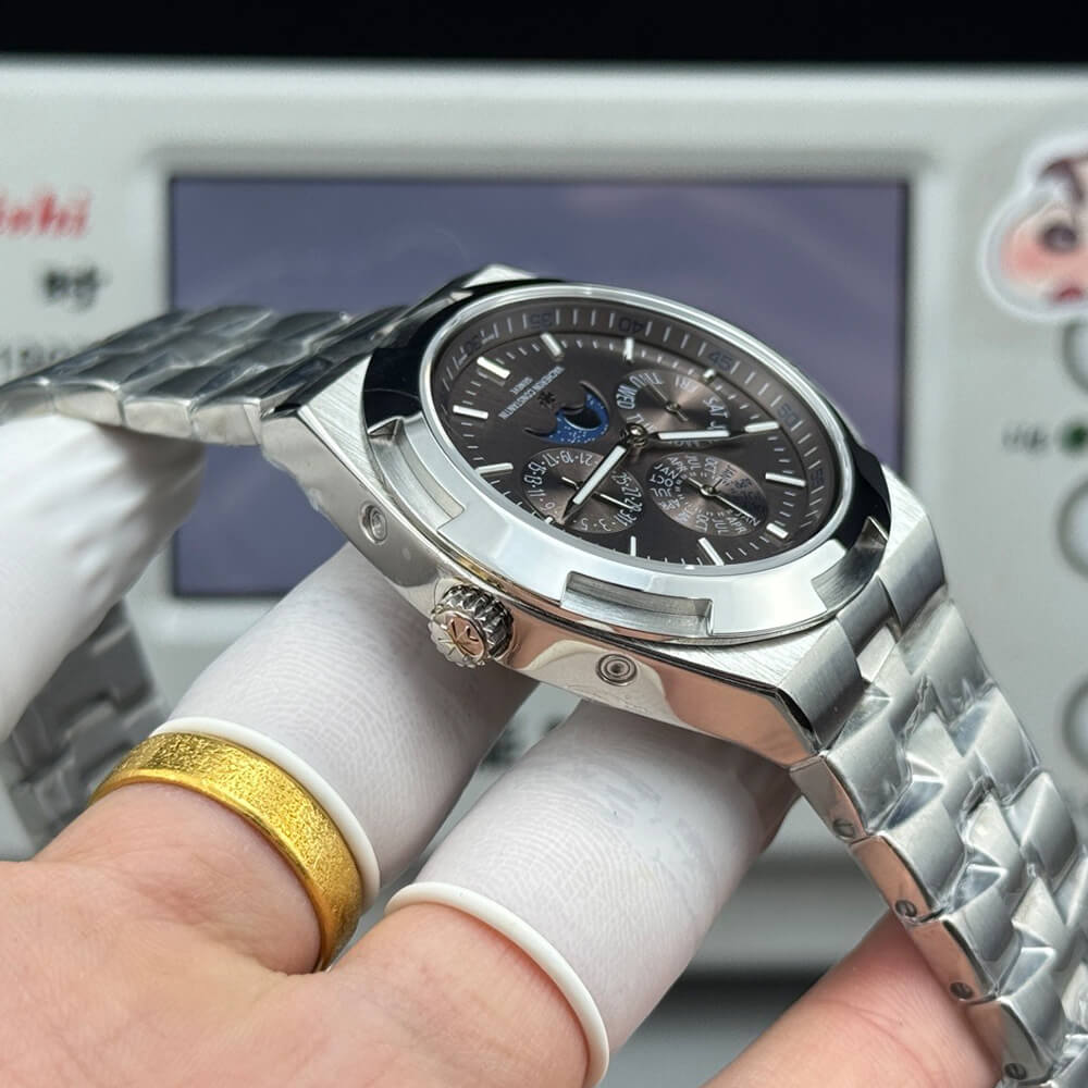 Vacheron C0nstan1n Perpetual calendar ultra-thin