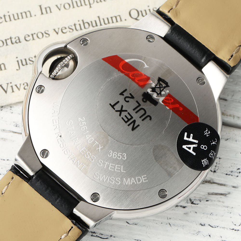 Ca*t1er 33mm Ballon Bleu de Ca*t1er watch