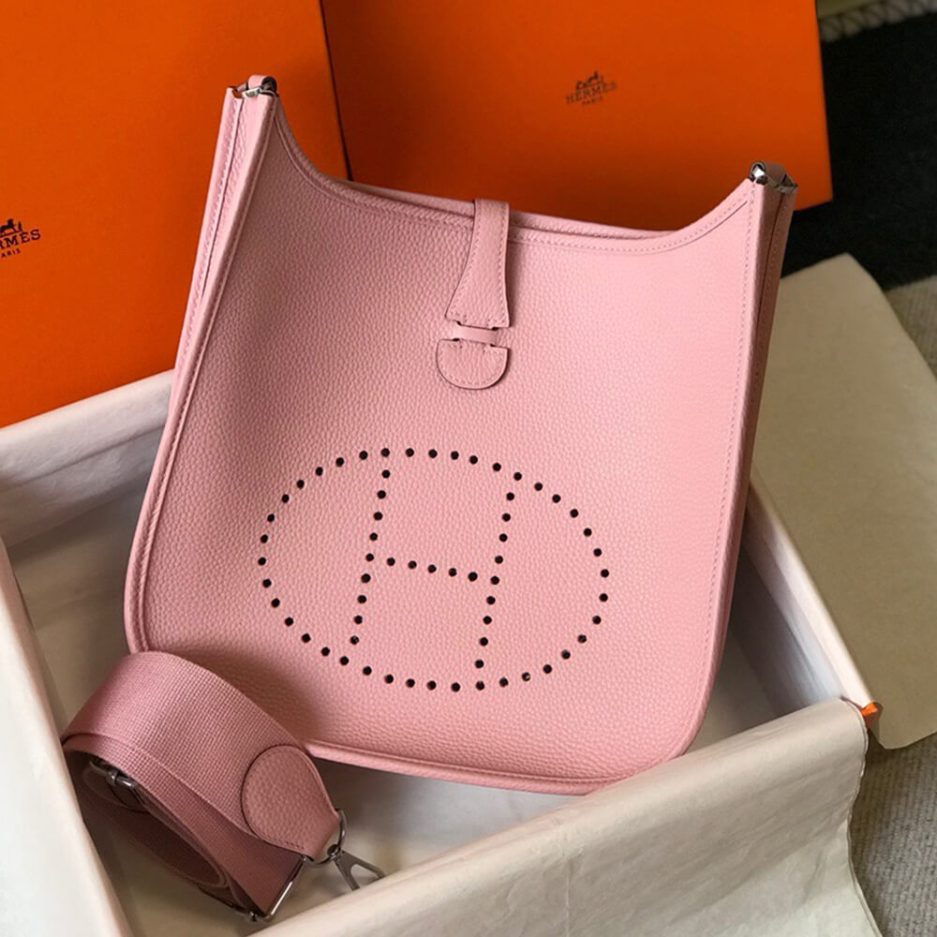 H**me5 Evelyne 29