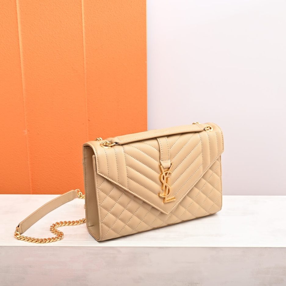 Y51 ENVELOPE MEDIUM IN QUILTED GRAIN DE POUDRE EMBOSSED LEATHER