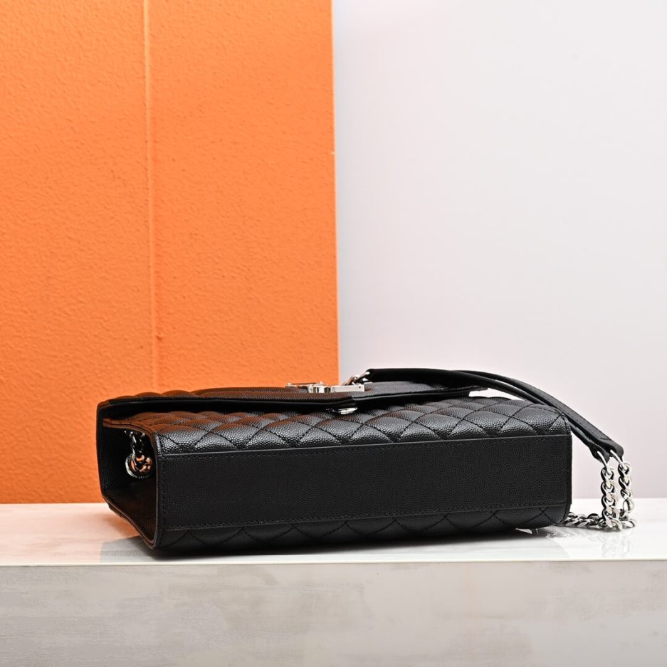 Y51 ENVELOPE MEDIUM IN QUILTED GRAIN DE POUDRE EMBOSSED LEATHER
