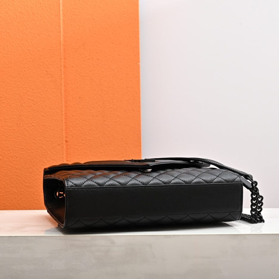 Y51 ENVELOPE MEDIUM IN QUILTED GRAIN DE POUDRE EMBOSSED LEATHER