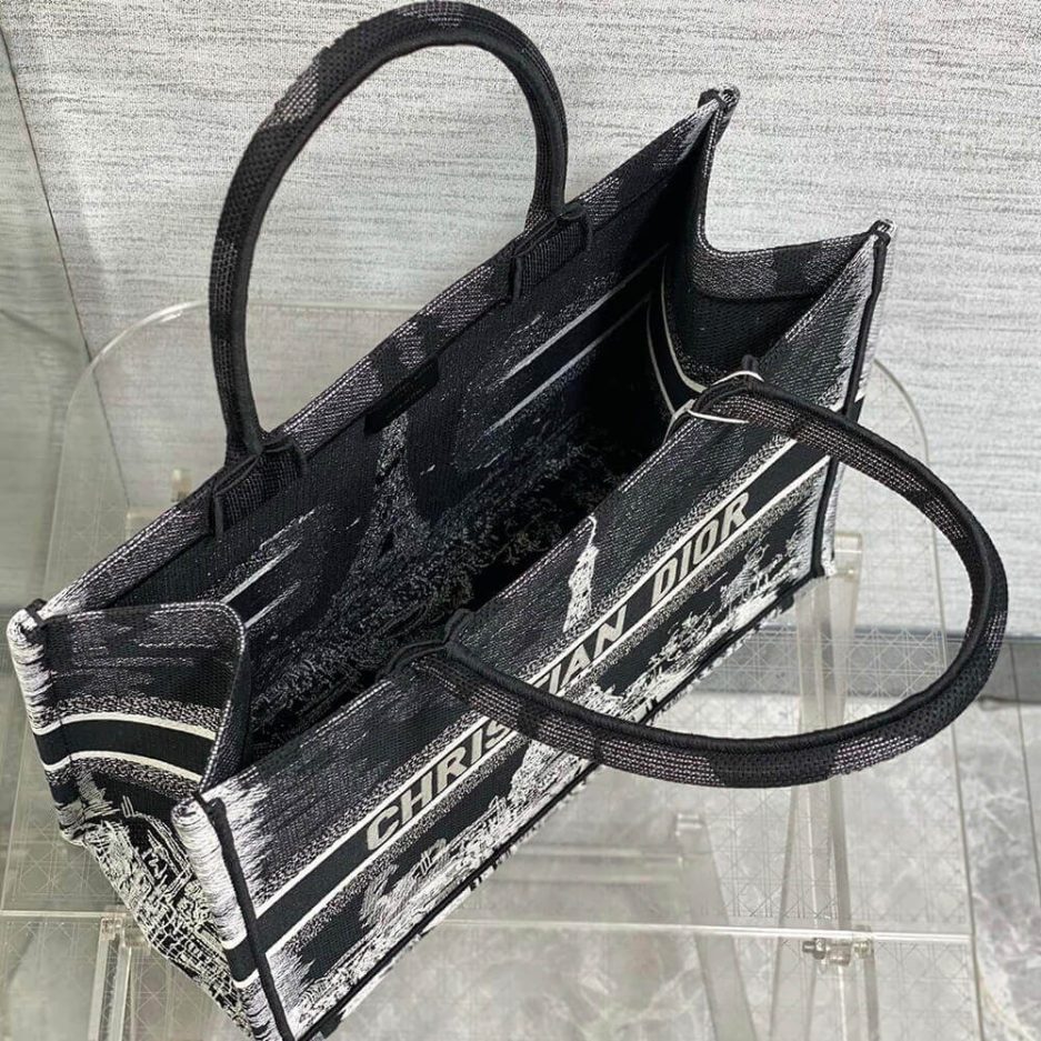 Medium D10r Book Tote
