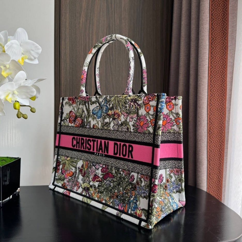 Medium D10r Book Tote
