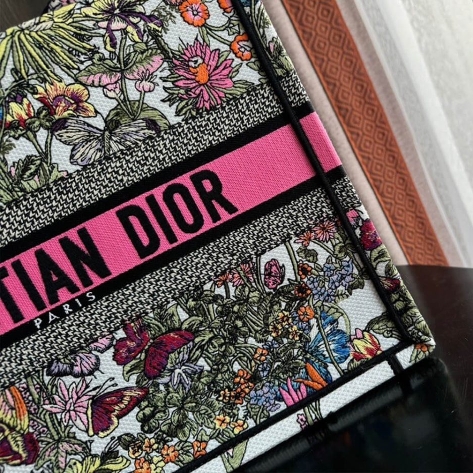 Medium D10r Book Tote