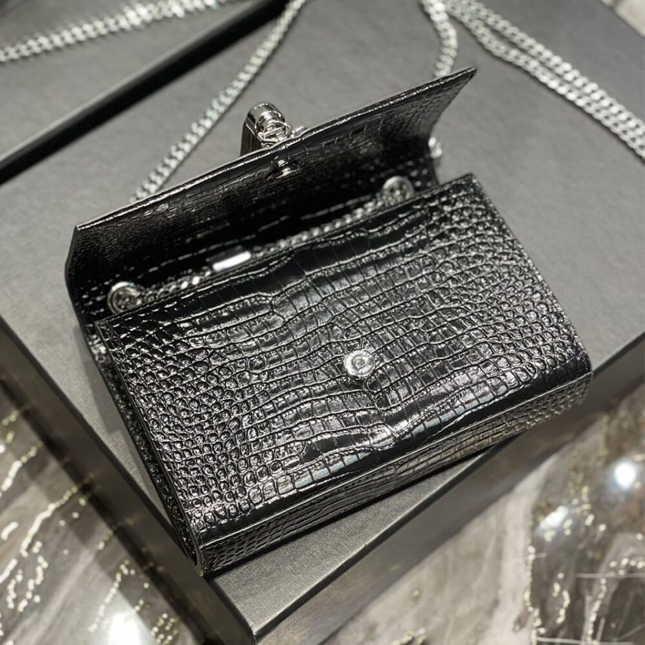 Y51 KATE EMBOSSED SHOULDER BAG