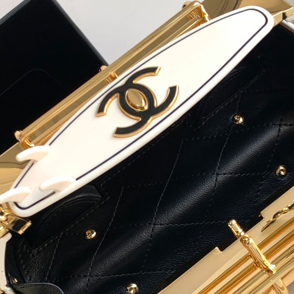 Ch**el MINI VAN MINAUDIERE(LOW STOCK)