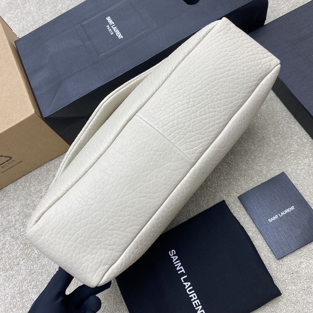 Y51 Calypso large in grained lambskin (HIGH-END GRADE)