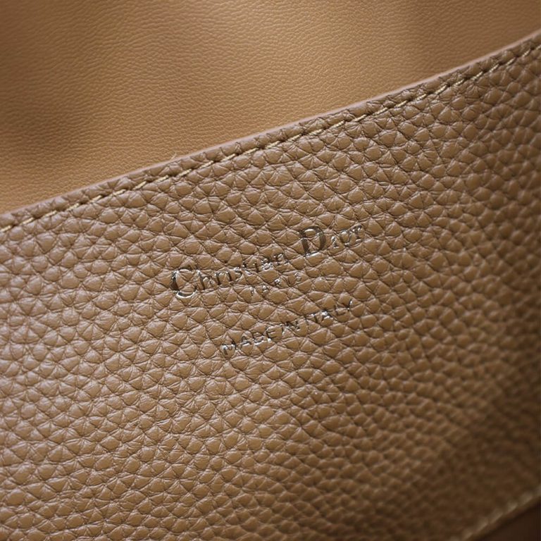 D10r Small Signature Bucket Bag