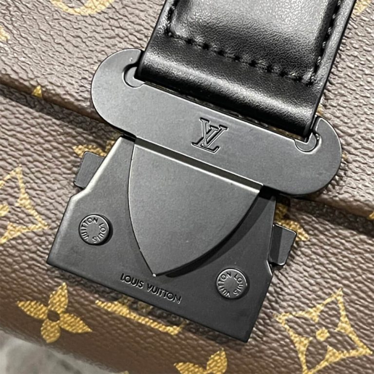 LV S-Cape Messenger