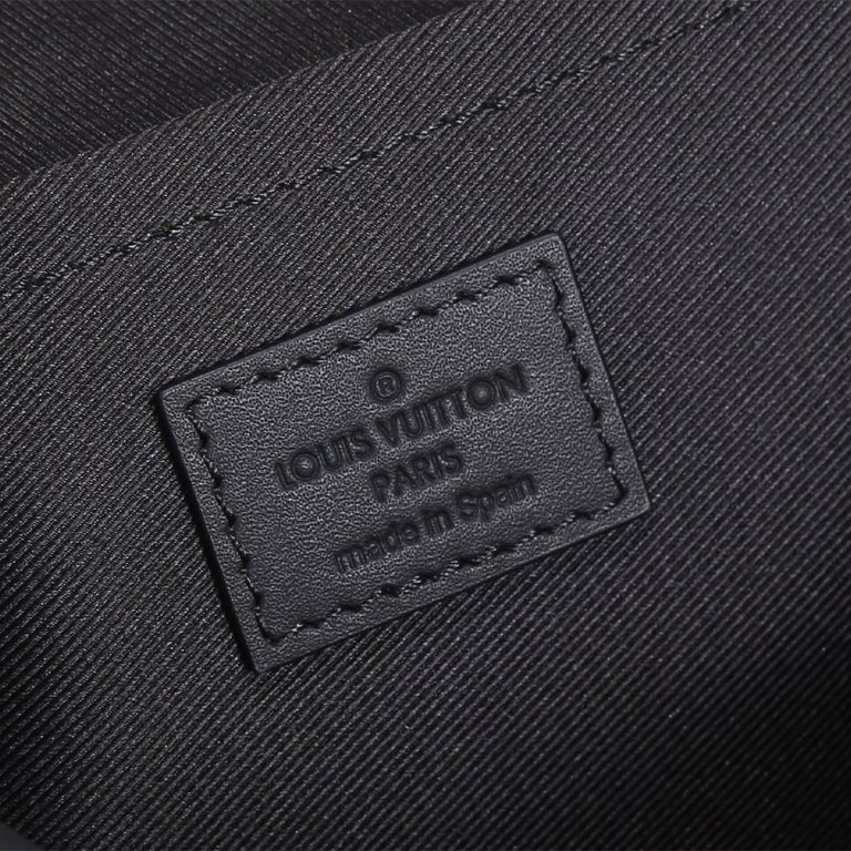 LV S-Cape Messenger